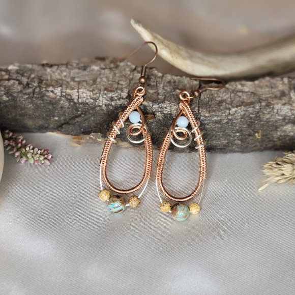 Vera - Earrings - Picture 1 of 1